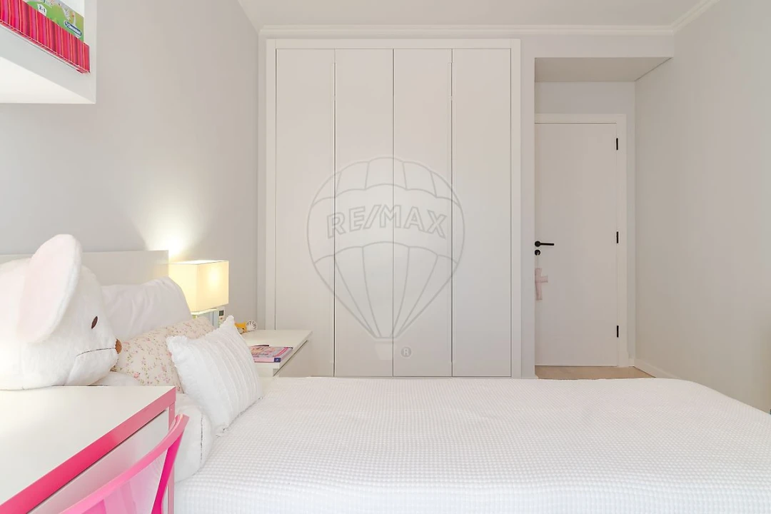 Apartamento T5 para Venda em Campolide Foto 40