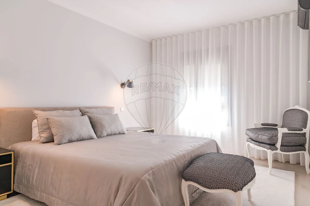 Apartamento T5 para Venda em Campolide Foto 45
