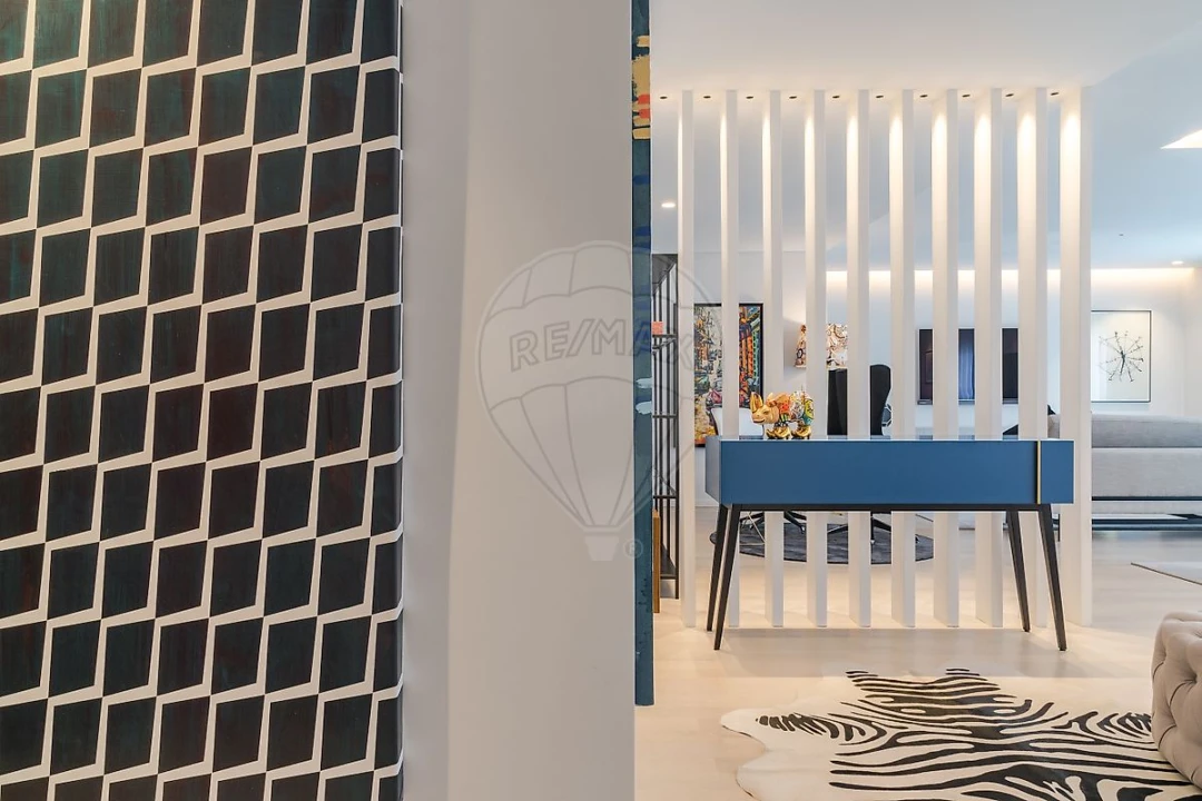 Apartamento T5 para Venda em Campolide Foto 2