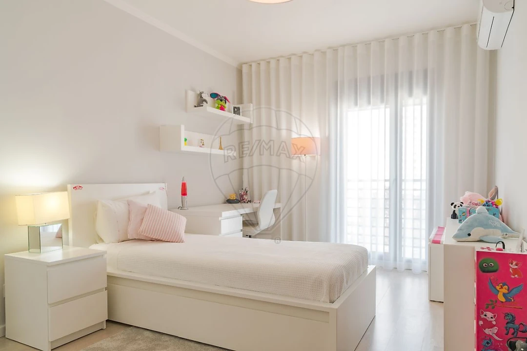 Apartamento T5 para Venda em Campolide Foto 32
