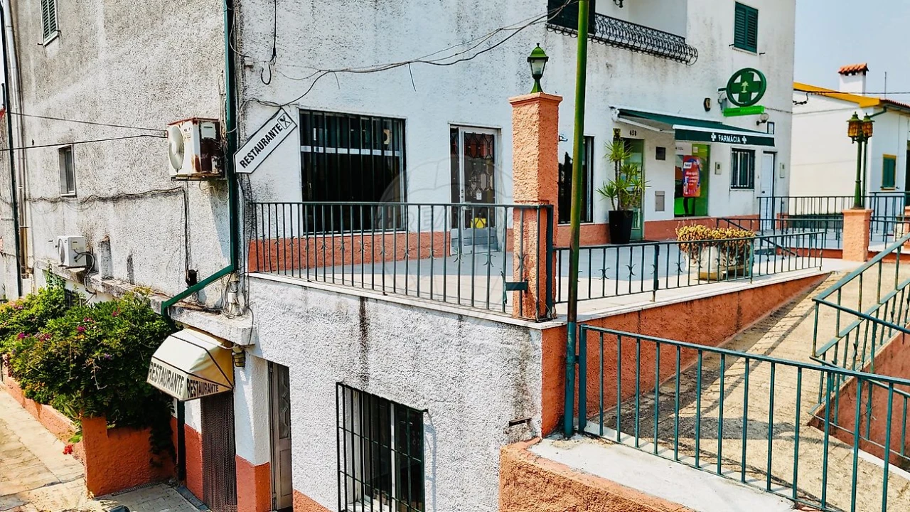 Loja para Venda em Ladoeiro Foto 3