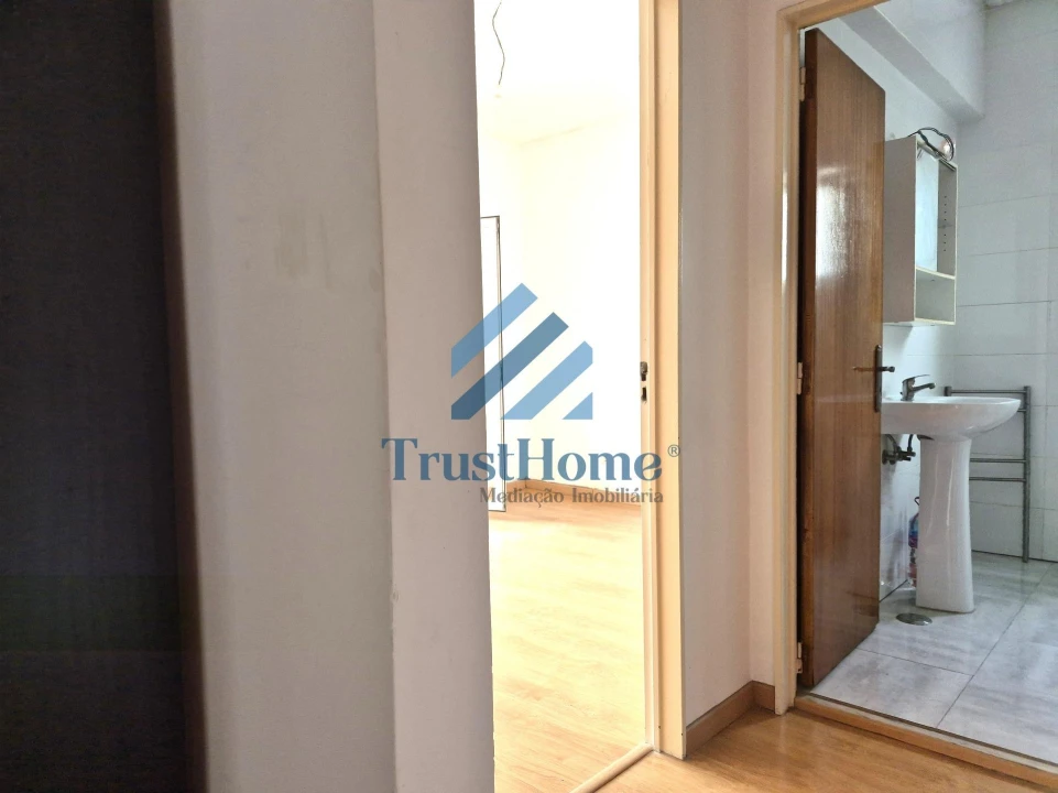 Apartamento T2 para Venda em Águas Livres Foto 14