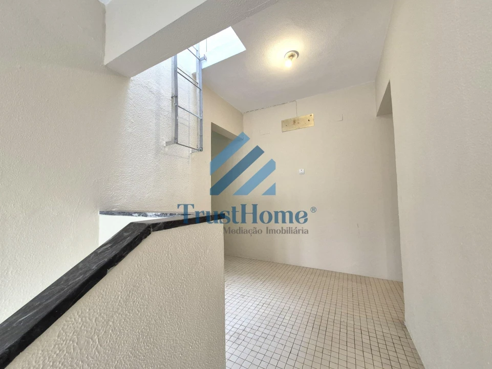 Apartamento T2 para Venda em Águas Livres Foto 22