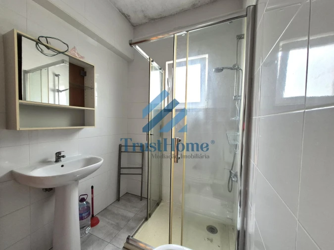 Apartamento T2 para Venda em Águas Livres Foto 16