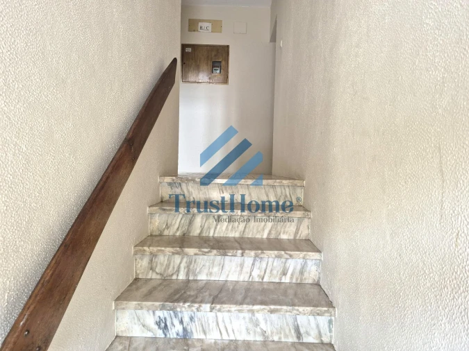 Apartamento T2 para Venda em Águas Livres Foto 23