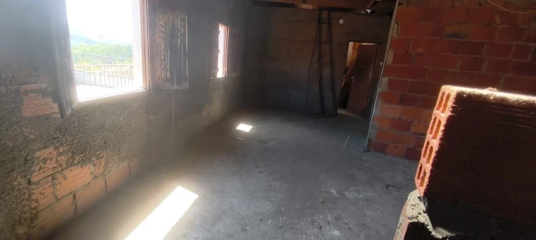 Moradia T4 para Venda em Bouro (Santa Maria)