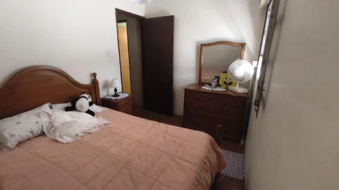 Moradia T4 para Venda em Bouro (Santa Maria)