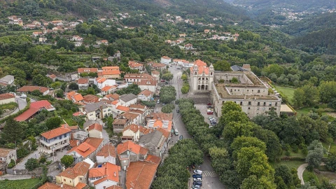 Moradia T4 para Venda em Bouro (Santa Maria)