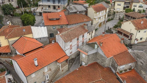 Moradia T4 para Venda em Bouro (Santa Maria)