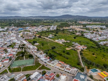 Terreno para Venda em Quelfes