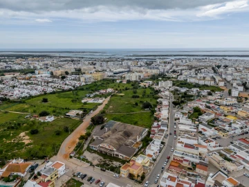Terreno para Venda em Quelfes