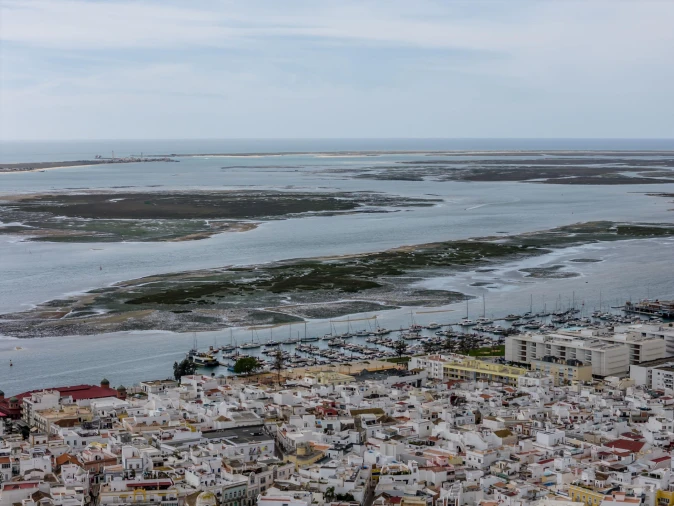 Terreno para Venda em Quelfes Foto 2