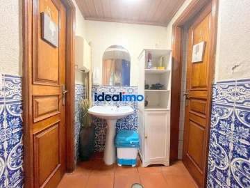 Prédio para Arrendamento em Paranhos