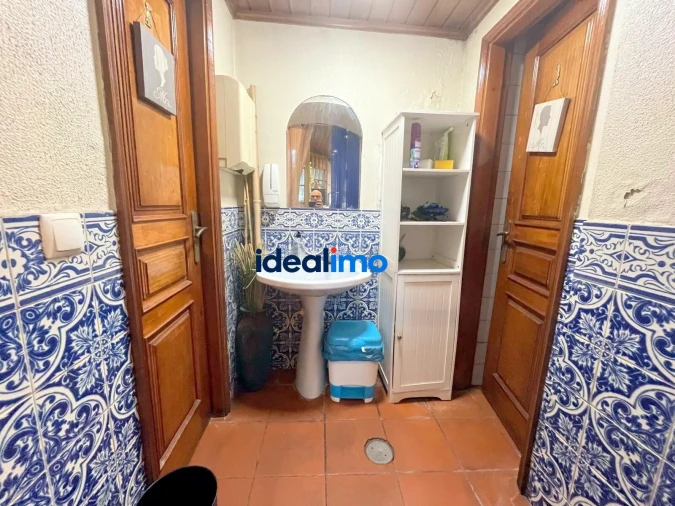 Prédio para Arrendamento em Paranhos Foto 15
