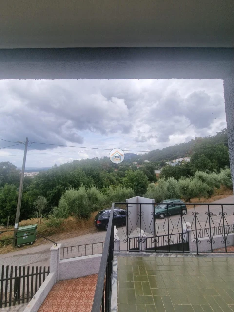 Moradia T3 para Venda em Lousã e Vilarinho