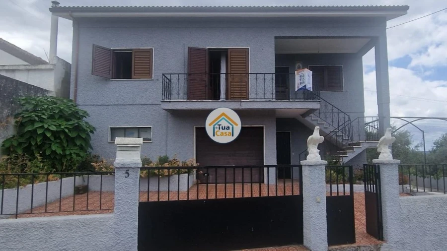 Moradia T3 para Venda em Lousã e Vilarinho