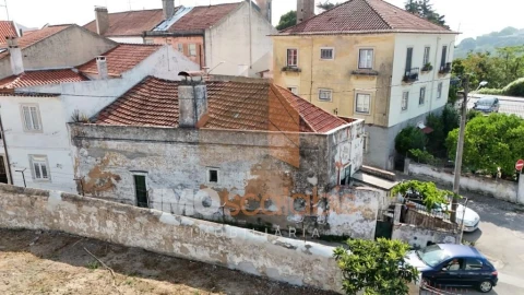 Moradia T2 para Venda em Romeira e Várzea