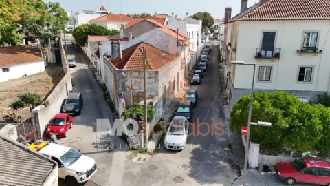 Moradia T2 para Venda em Romeira e Várzea