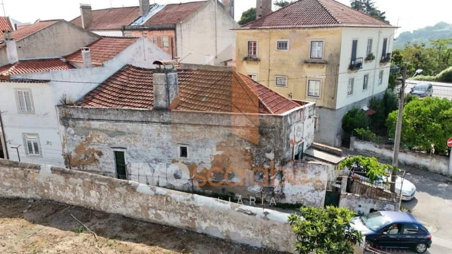 Moradia T2 para Venda em Romeira e Várzea