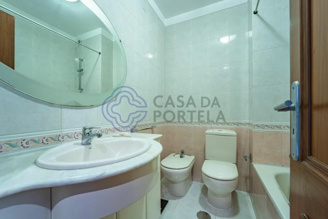 Apartamento T3 para Venda em Rio Tinto Foto 24
