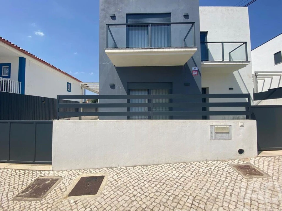 Moradia T3 para Venda em A dos Francos Foto 1