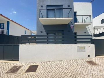 Moradia T3 para Venda em A dos Francos