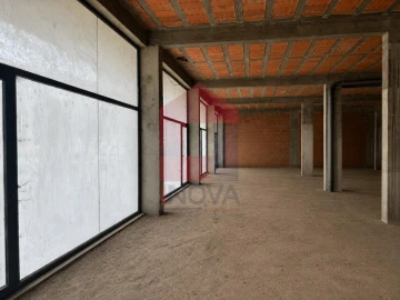 Loja para Venda em Real, Dume e Semelhe