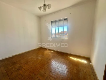 Apartamento T2 para Venda em Baixa da Banheira e Vale da Amoreira