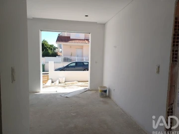 Moradia T4 para Venda em Fernao Ferro