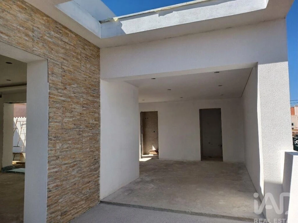Moradia T4 para Venda em Fernao Ferro Foto 6