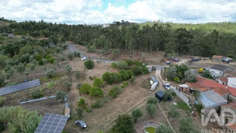 Armazém para Venda em Lamas