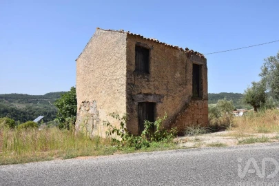 Armazém para Venda em Lamas