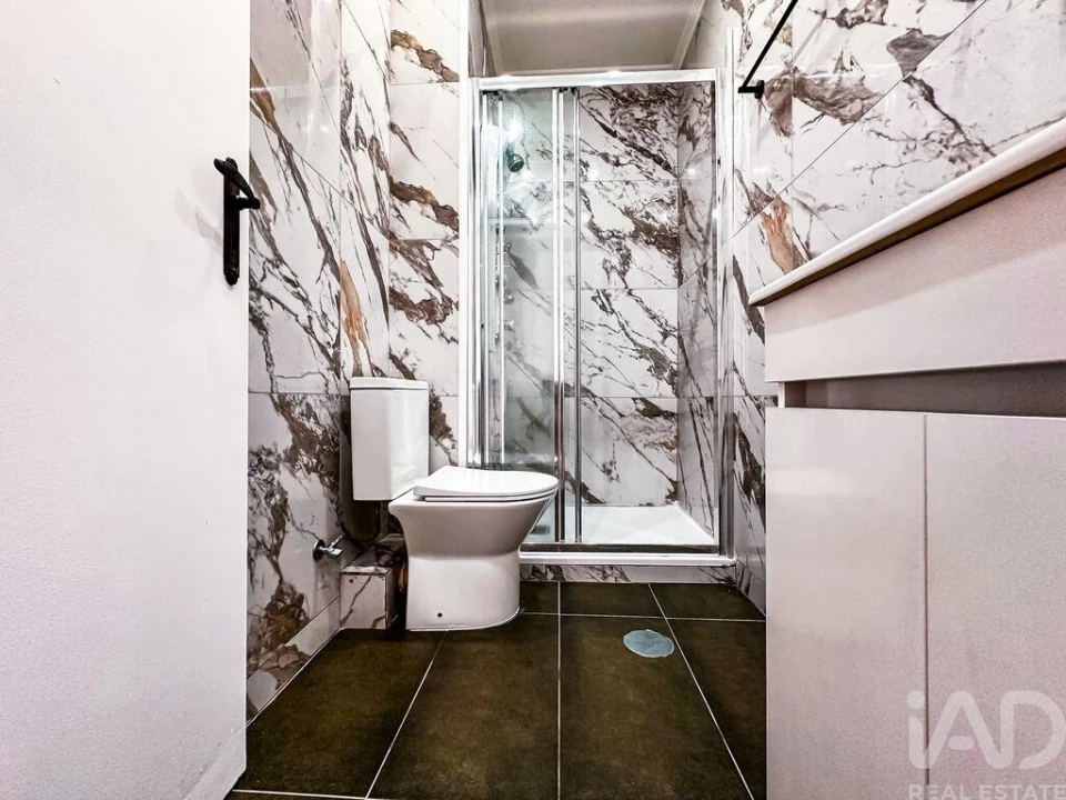 Apartamento T2 para Venda em Portimão Foto 19