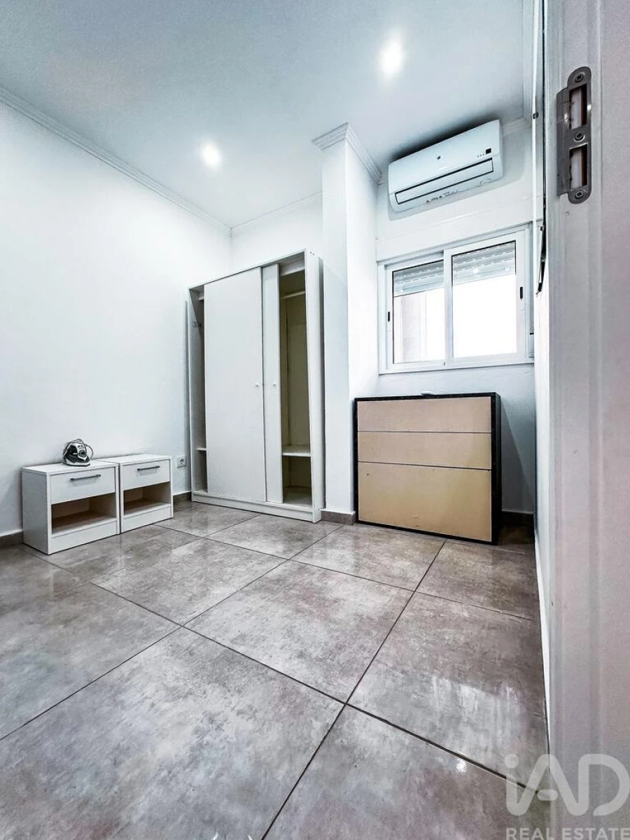 Apartamento T2 para Venda em Portimão Foto 27
