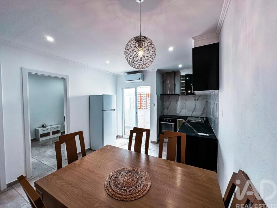 Apartamento T2 para Venda em Portimão Foto 8