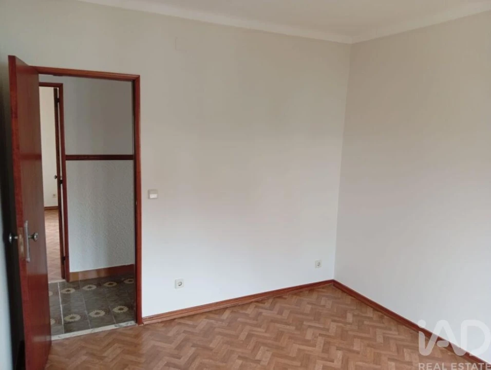 Moradia T3 para Venda em São Pedro de Tomar Foto 32