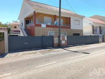 Moradia T3 para Venda em São Pedro de Tomar