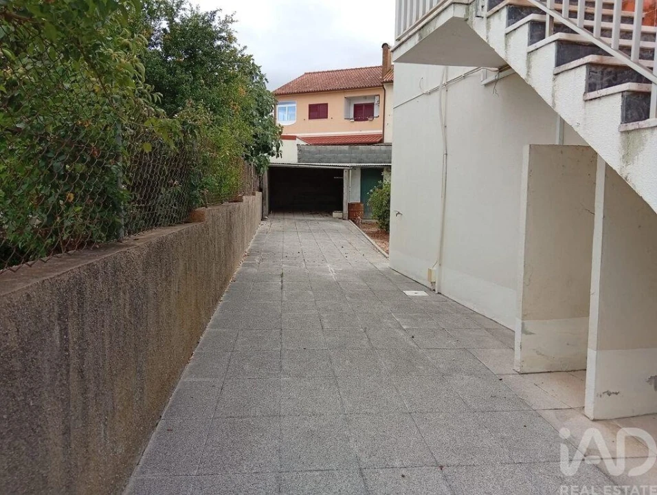 Moradia T3 para Venda em São Pedro de Tomar Foto 13