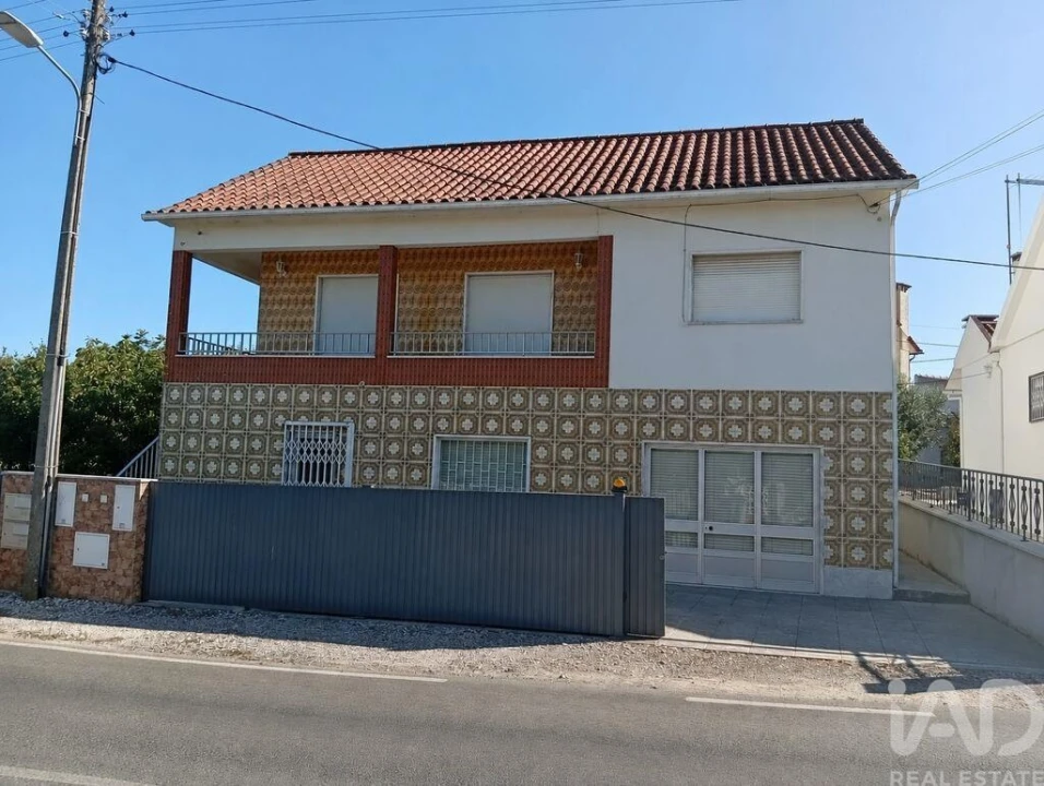 Moradia T3 para Venda em São Pedro de Tomar Foto 1