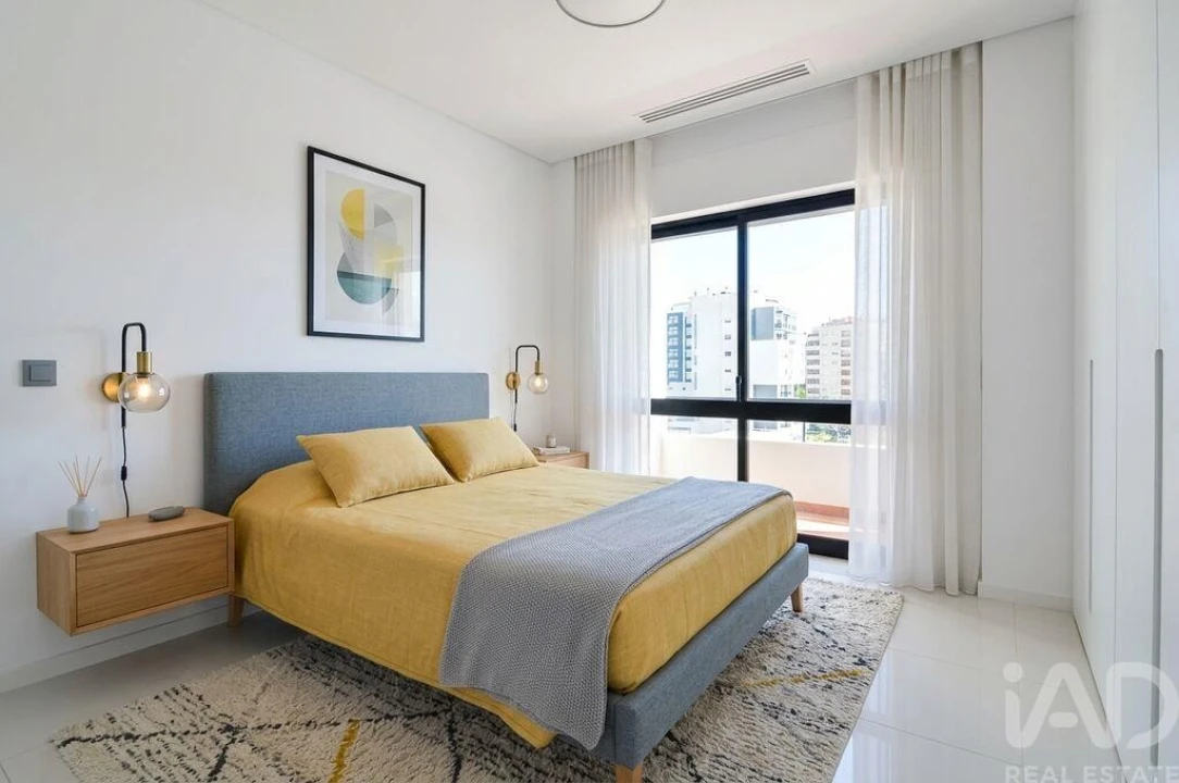 Apartamento T2 para Venda em Quarteira Foto 7