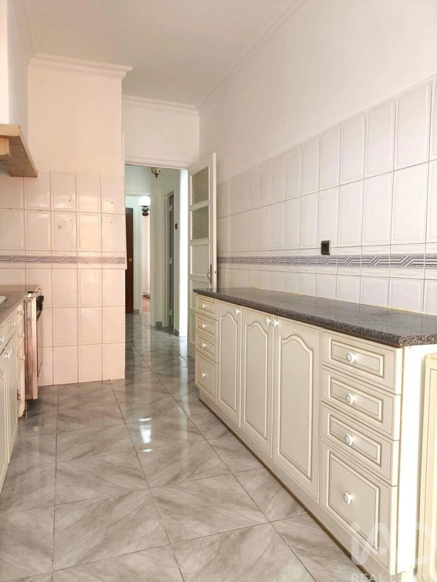 Apartamento T2 para Venda em Benfica Foto 10