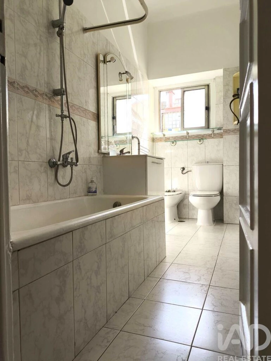 Apartamento T2 para Venda em Benfica Foto 12