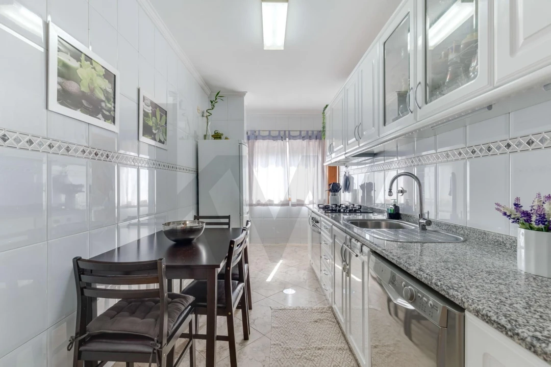 Apartamento T2 para Venda em Aguas Santas Foto 2