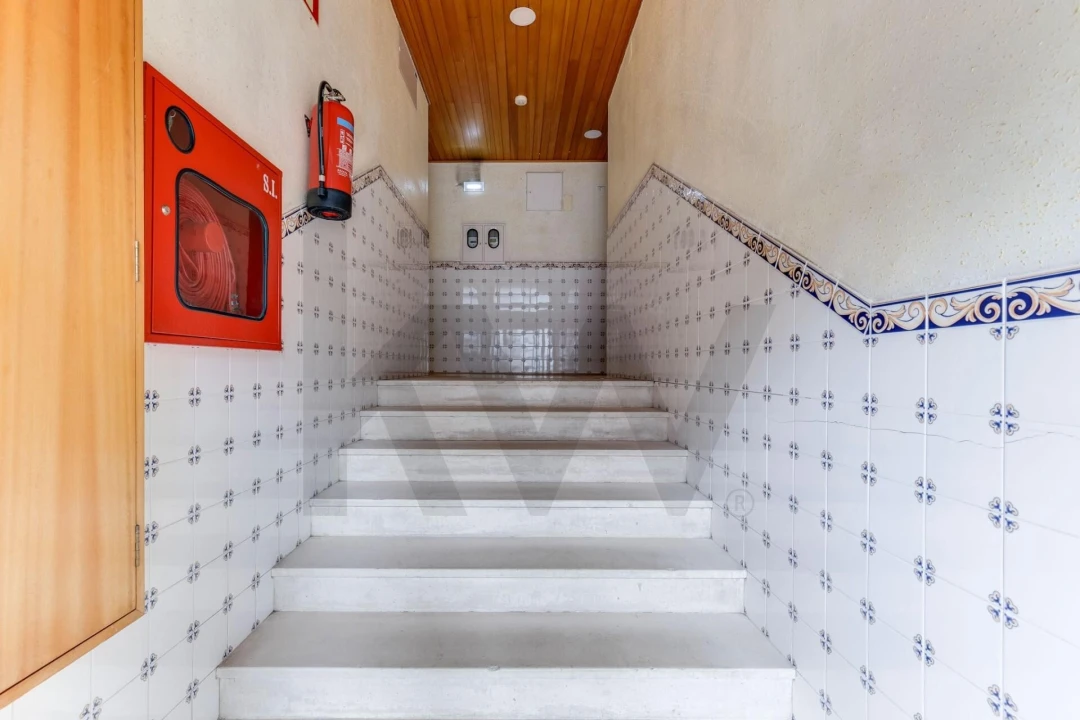 Apartamento T2 para Venda em Aguas Santas Foto 33
