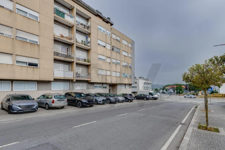 Apartamento T2 para Venda em Aguas Santas Foto 37