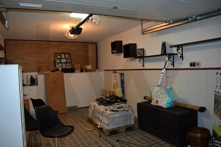 Garagem para Arrendamento em Santo Antonio dos Olivais Foto 4