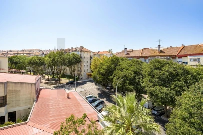 Apartamento T1 para Arrendamento em Alfragide