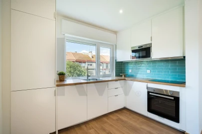 Apartamento T1 para Arrendamento em Alfragide