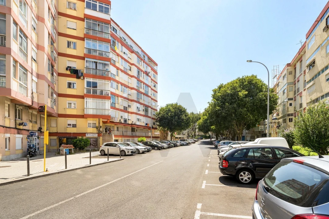 Apartamento T1 para Arrendamento em Alfragide Foto 17