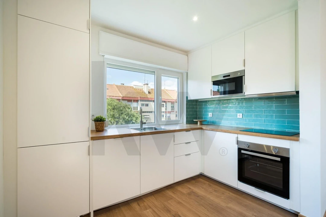 Apartamento T1 para Arrendamento em Alfragide Foto 6